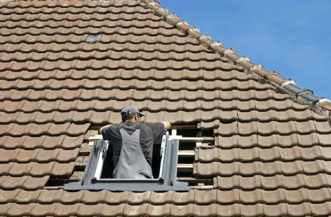 Pose de velux - Vienne-le-Château